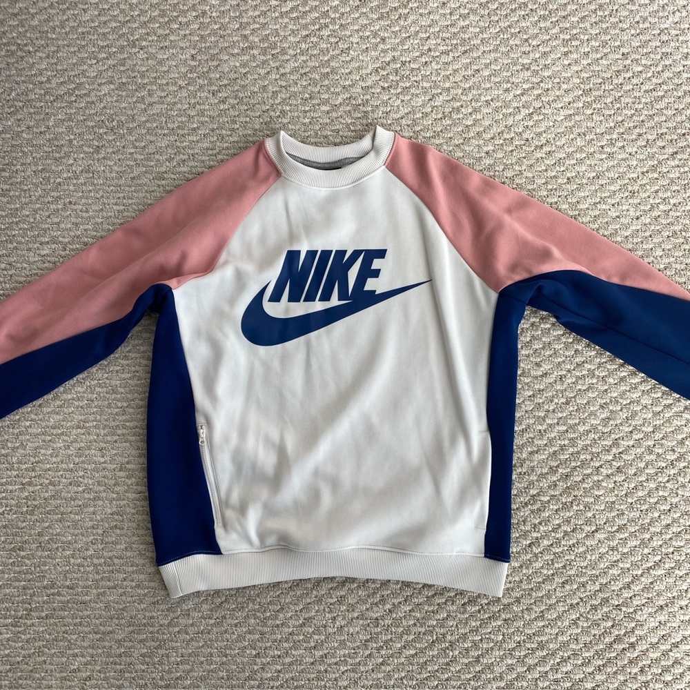 Nike sweater pink, blu and white. Polyester and cotton - size Medium